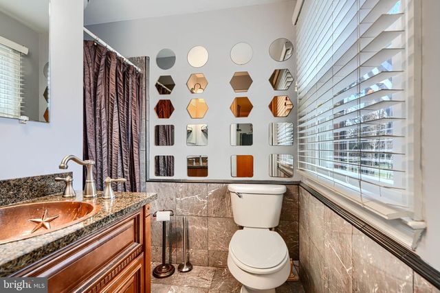 4 VALLEY OAK CT, Lutherville Timonium, MD 21093