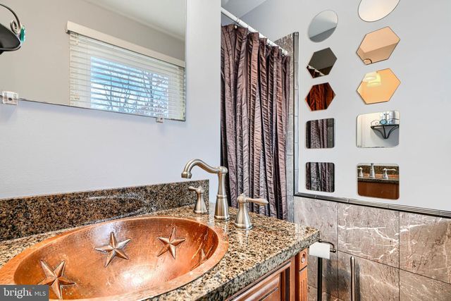 4 VALLEY OAK CT, Lutherville Timonium, MD 21093