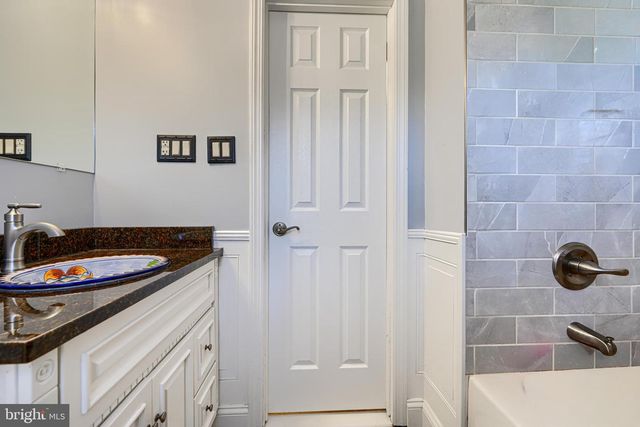 4 VALLEY OAK CT, Lutherville Timonium, MD 21093