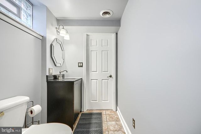 4 VALLEY OAK CT, Lutherville Timonium, MD 21093