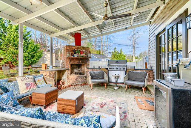 4 VALLEY OAK CT, Lutherville Timonium, MD 21093