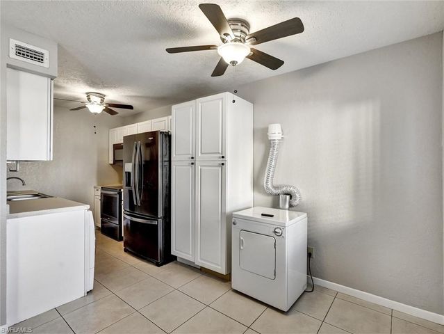 4621 Bayshore DR # Q1, Naples, FL 34112