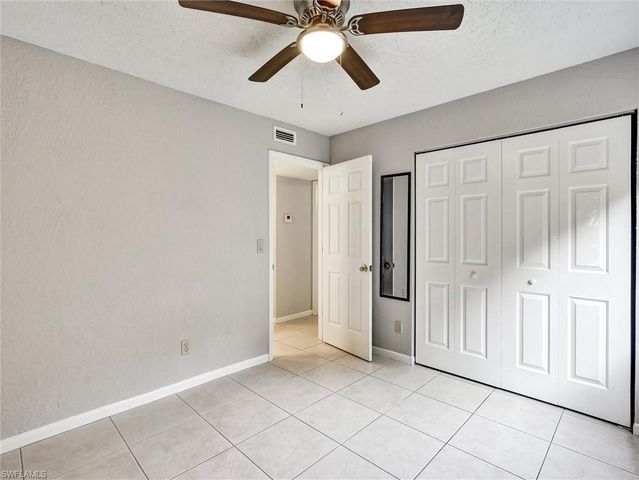 4621 Bayshore DR # Q1, Naples, FL 34112