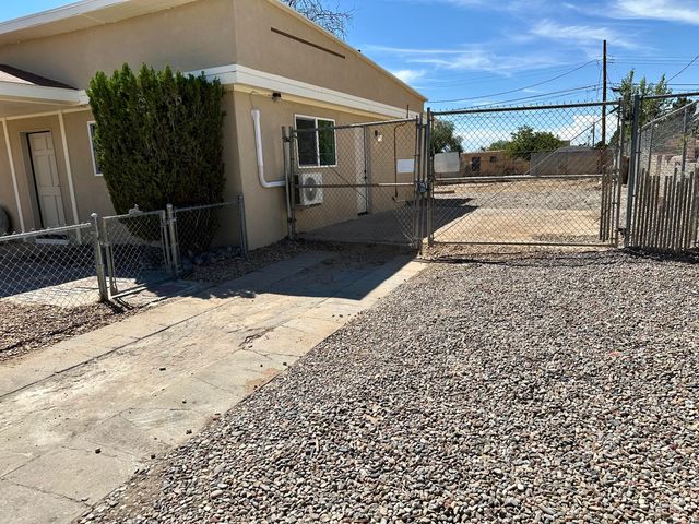 2827 Bel Air Drive NE, Albuquerque, NM 87110