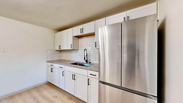 2827 Bel Air Drive NE, Albuquerque, NM 87110