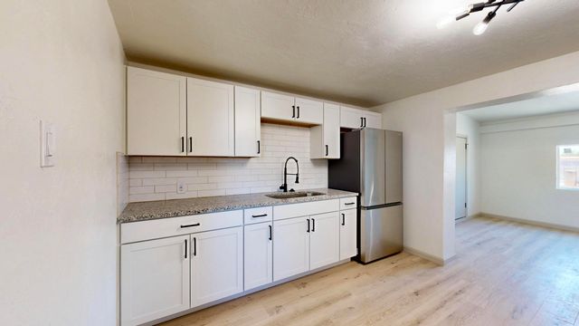 2827 Bel Air Drive NE, Albuquerque, NM 87110