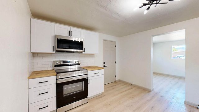 2827 Bel Air Drive NE, Albuquerque, NM 87110