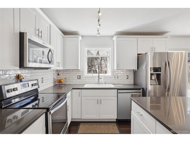 3212 W FONTANERO St W, Colorado Springs, CO 80904