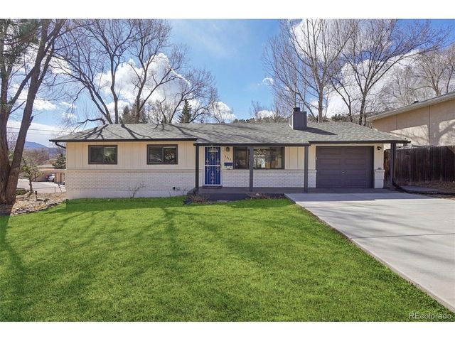 3212 W FONTANERO St W, Colorado Springs, CO 80904