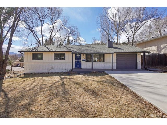 3212 W FONTANERO St W, Colorado Springs, CO 80904