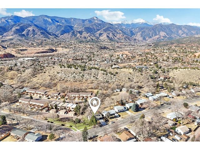 3212 W FONTANERO St W, Colorado Springs, CO 80904