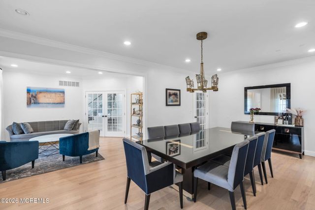 108 Vintage Circle, Lakewood, NJ 08701