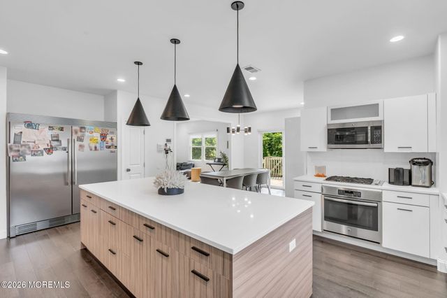 108 Vintage Circle, Lakewood, NJ 08701