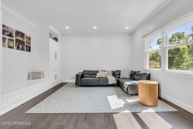 108 Vintage Circle, Lakewood, NJ 08701