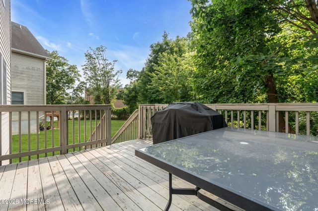 108 Vintage Circle, Lakewood, NJ 08701