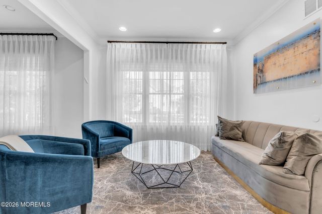 108 Vintage Circle, Lakewood, NJ 08701