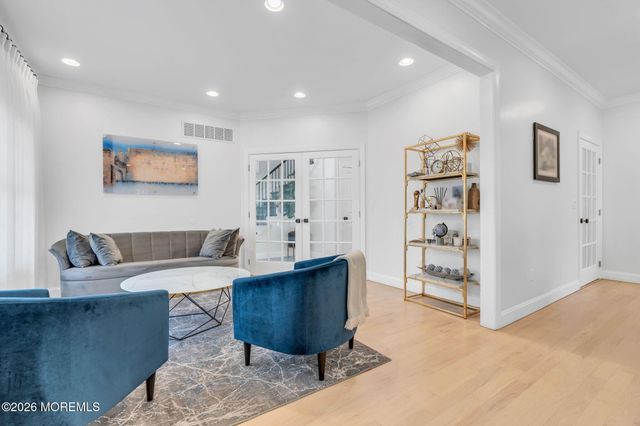 108 Vintage Circle, Lakewood, NJ 08701