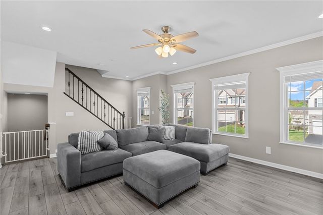 2806 Canterbury Dr, Imperial, PA 15126
