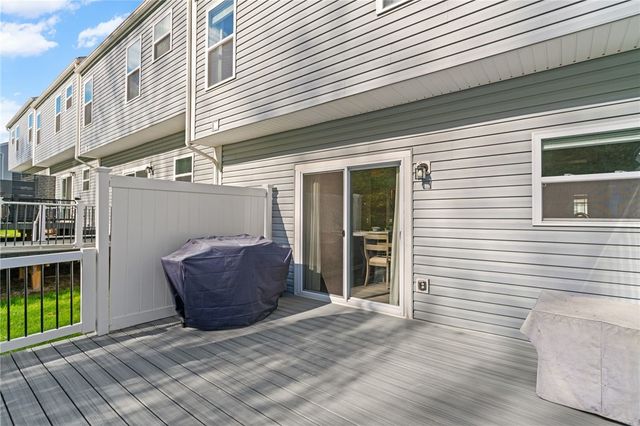 2806 Canterbury Dr, Imperial, PA 15126