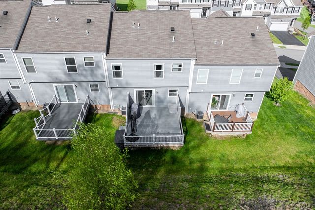 2806 Canterbury Dr, Imperial, PA 15126