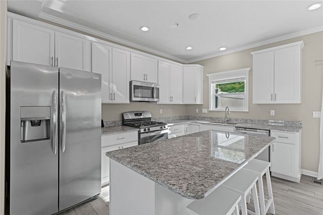 2806 Canterbury Dr, Imperial, PA 15126
