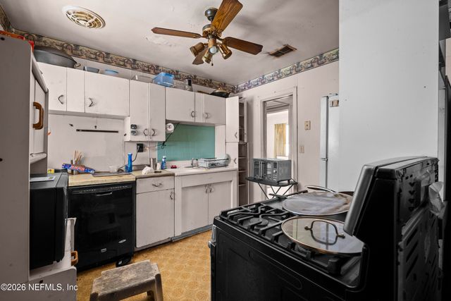 4904 HOMECREST Circle, Jacksonville, FL 32244