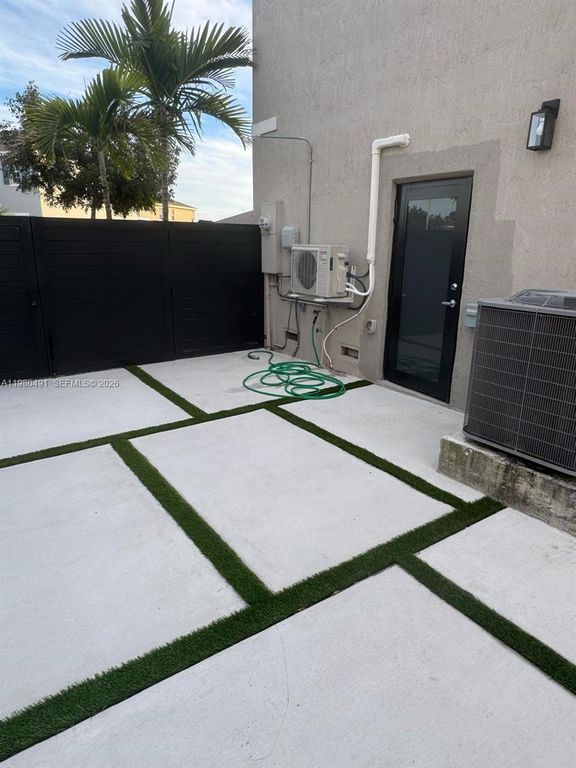 27132 SW 132nd Ct Rd 0, Homestead, FL 33032