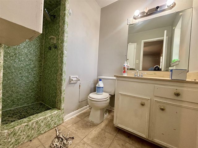 2013 Oaklawn Drive, Conroe, TX 77304