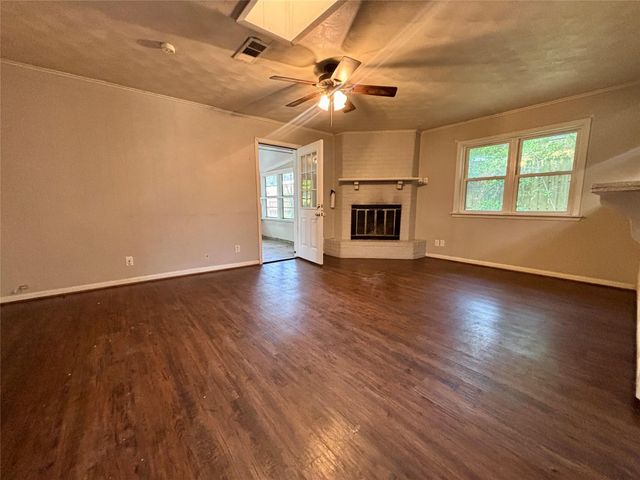 2013 Oaklawn Drive, Conroe, TX 77304