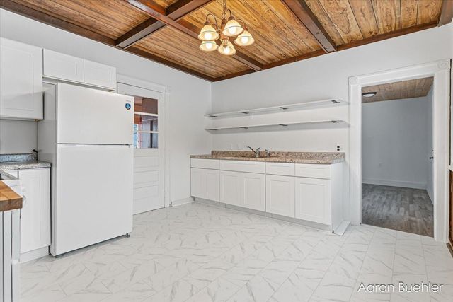 9153 Lawrence Road, Maple Grove Twp, MI 49073