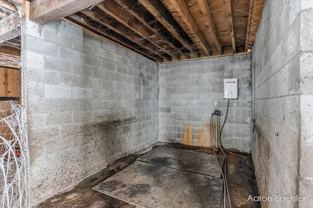 9153 Lawrence Road, Maple Grove Twp, MI 49073