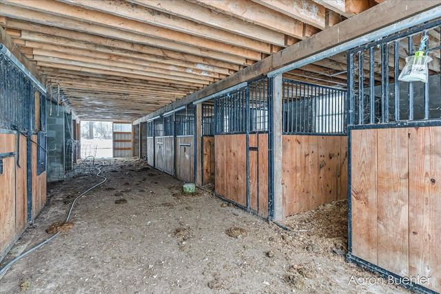 9153 Lawrence Road, Maple Grove Twp, MI 49073