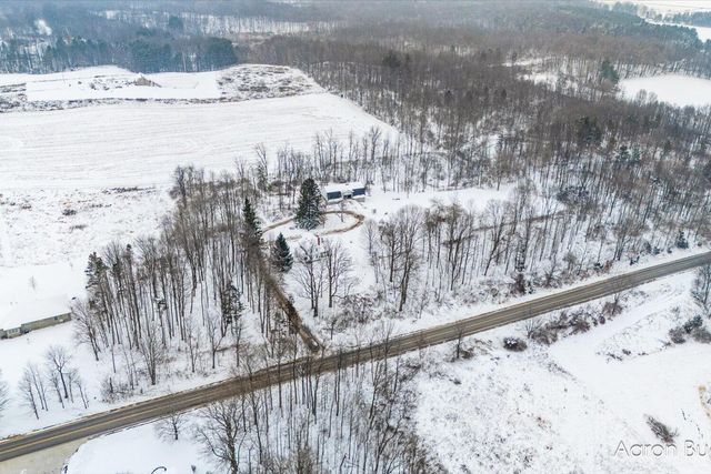 9153 Lawrence Road, Maple Grove Twp, MI 49073