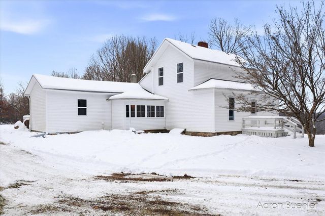 9153 Lawrence Road, Maple Grove Twp, MI 49073