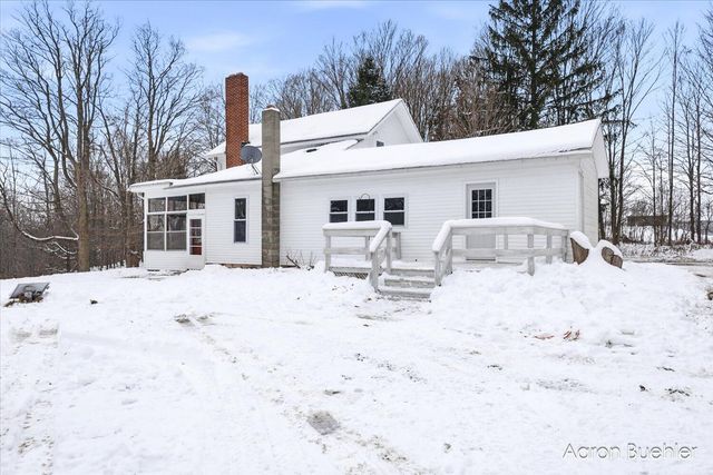 9153 Lawrence Road, Maple Grove Twp, MI 49073