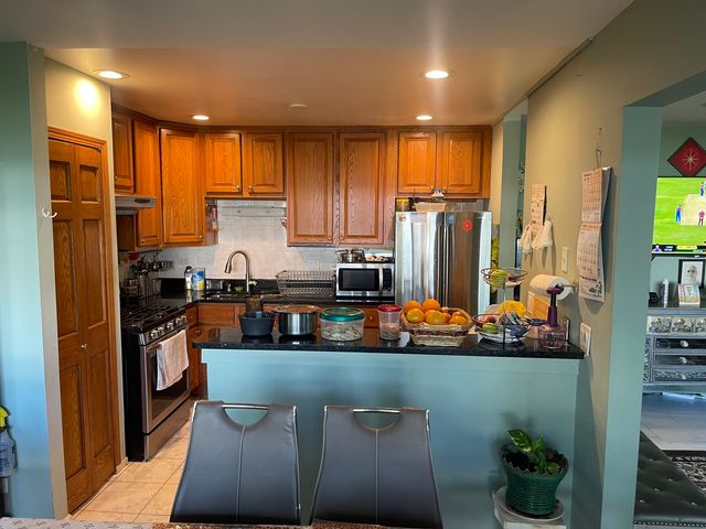 2500 BAYSIDE Drive 3, Palatine, IL 60074