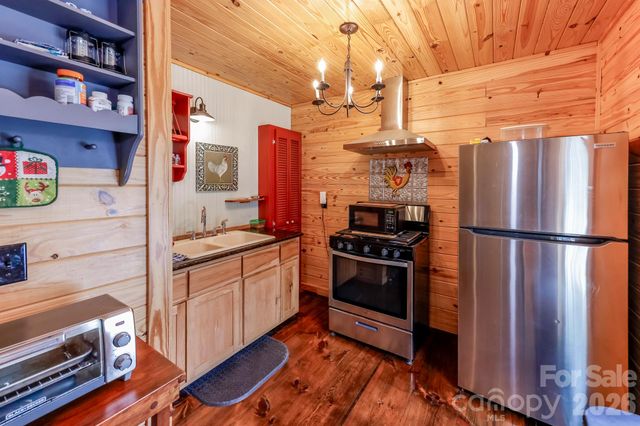 282 N Chase Lane, Rutherfordton, NC 28139