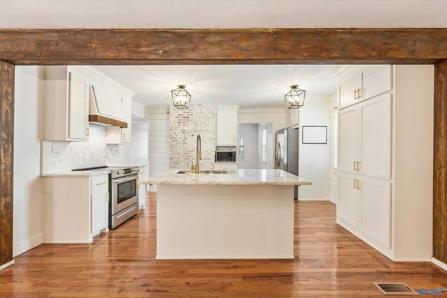2815 Overton Road, Huntsville, AL 35801