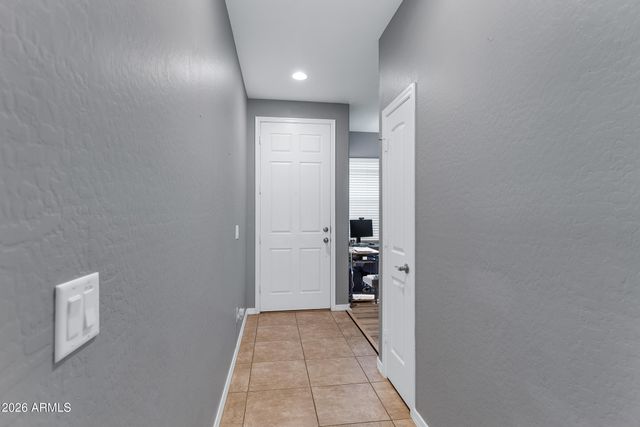 747 W LOVE Road, San Tan Valley, AZ 85143