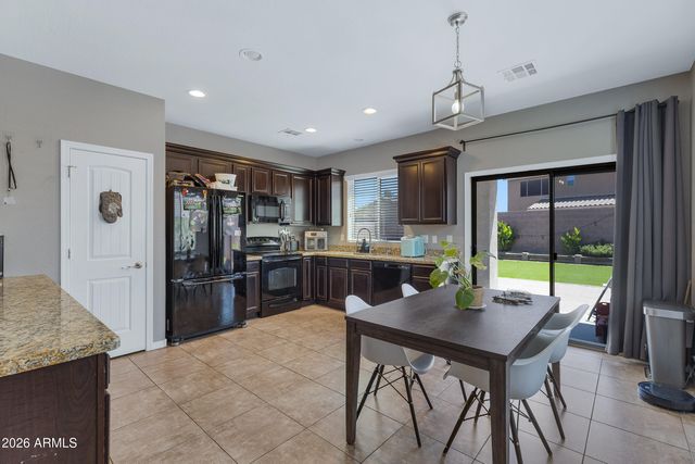 747 W LOVE Road, San Tan Valley, AZ 85143