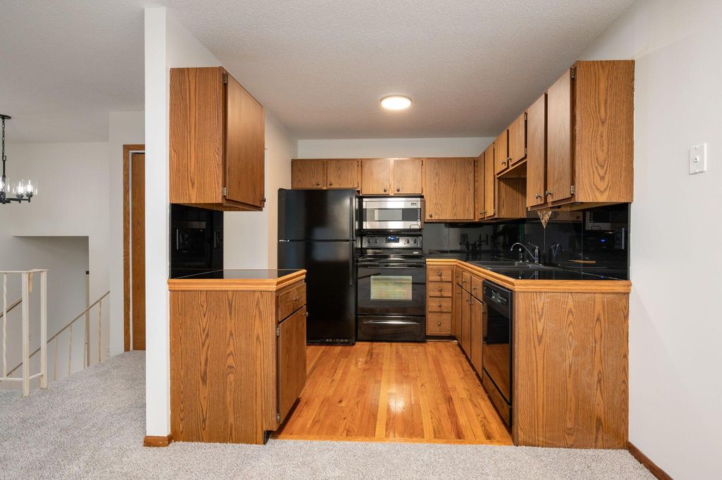 1294 105th Avenue NW, Coon Rapids, MN 55433 — photo 2