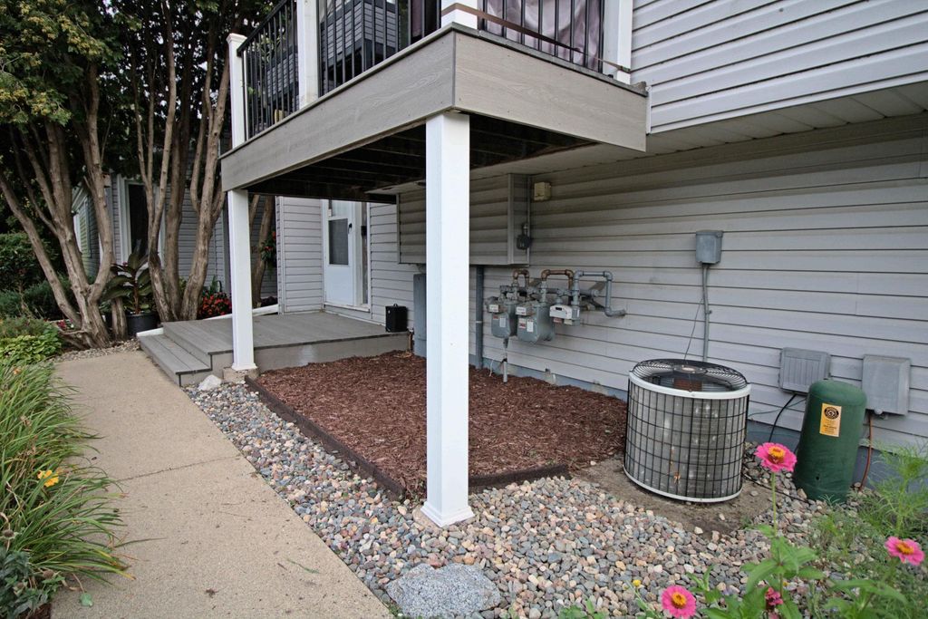 7509 Landau Drive, Bloomington, MN 55438 — photo 2