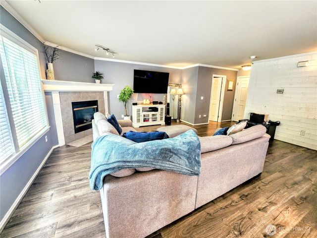 23617 SE 243rd Place, Maple Valley, WA 98038