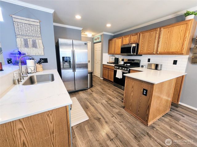 23617 SE 243rd Place, Maple Valley, WA 98038