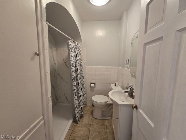 1871 15th Street, Cuyahoga Falls, OH 44223
