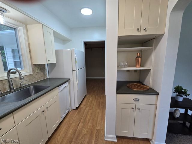 1871 15th Street, Cuyahoga Falls, OH 44223