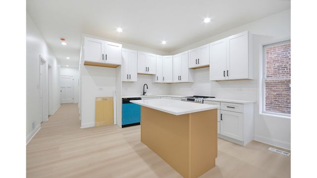7947 S Morgan Street, Chicago, IL 60620