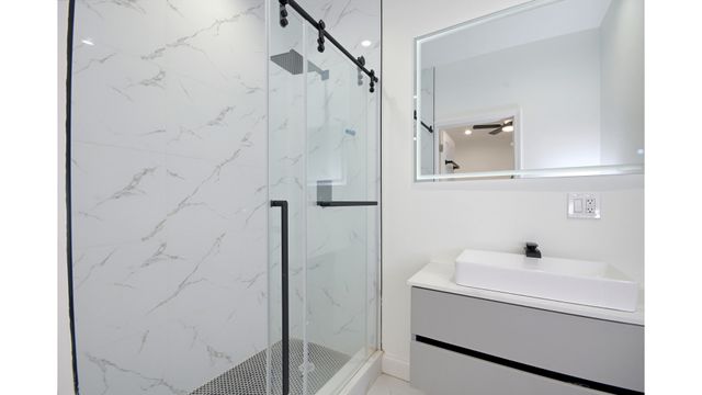 7947 S Morgan Street, Chicago, IL 60620