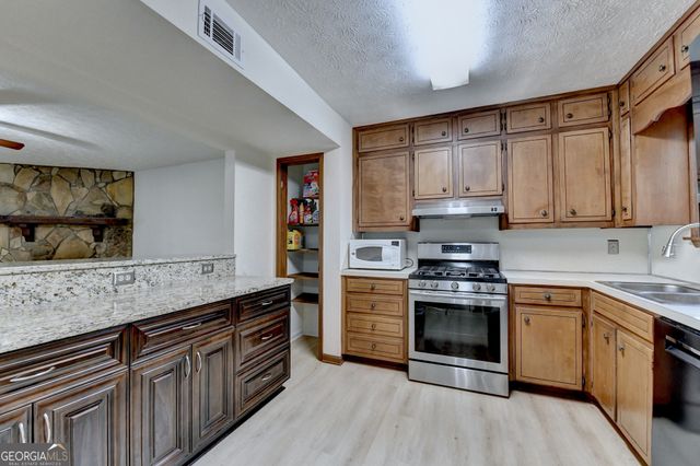 5527 Rails Way, Norcross, GA 30071