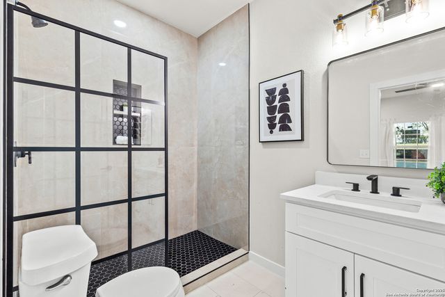 2706 W cesar e chavez, San Antonio, TX 78207